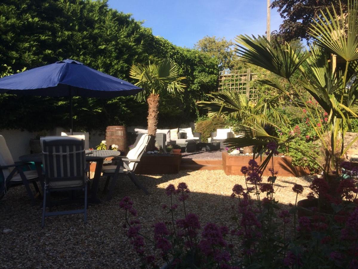 Guest Suite At 31 Little England Milborne Saint Andrew Экстерьер фото